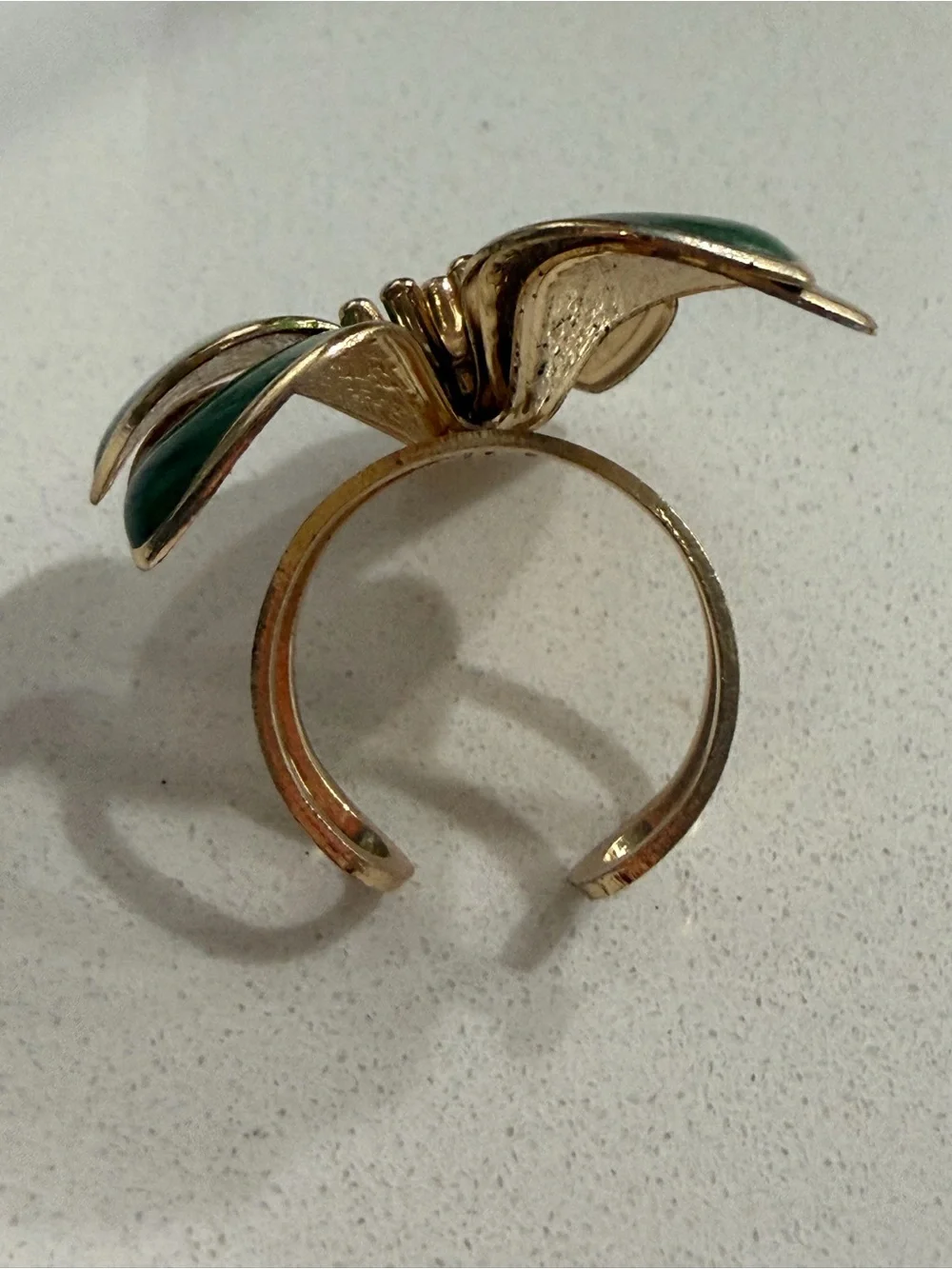 N/A elegant gold